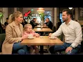 Download Lagu Hij bood haar en haar dochter een plek aan zijn tafel aan – niet wetend dat ze een miljonair was...