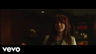 jessie buckley country girl from