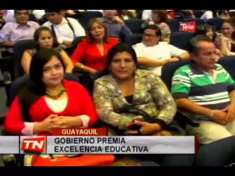 Gobierno premia excelencia educativa
