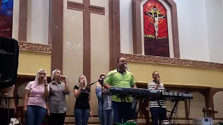 ترنيمه هايحلها  المرنم اسحاق منصور دندنها