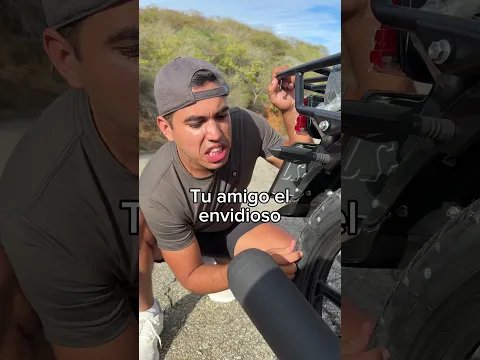 Mi amigo cuando ve que me compro una moto 👀