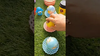 كوره مصفره مش مزرقه وطبقين مبقين زي الاطباق  كوره مصفره مش مزرقه وطبقين مبقين زي الاطباق