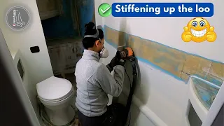 Glueing & Glassing the bathroom shelf & toilet – S03E30 | Building Wilda