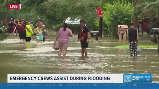 Emergency crews assist residents evacuate homes on Indy s north side Weather Impact Alert