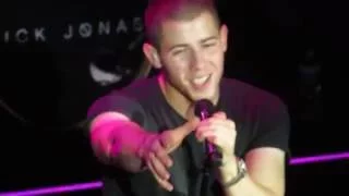 nick jonas 