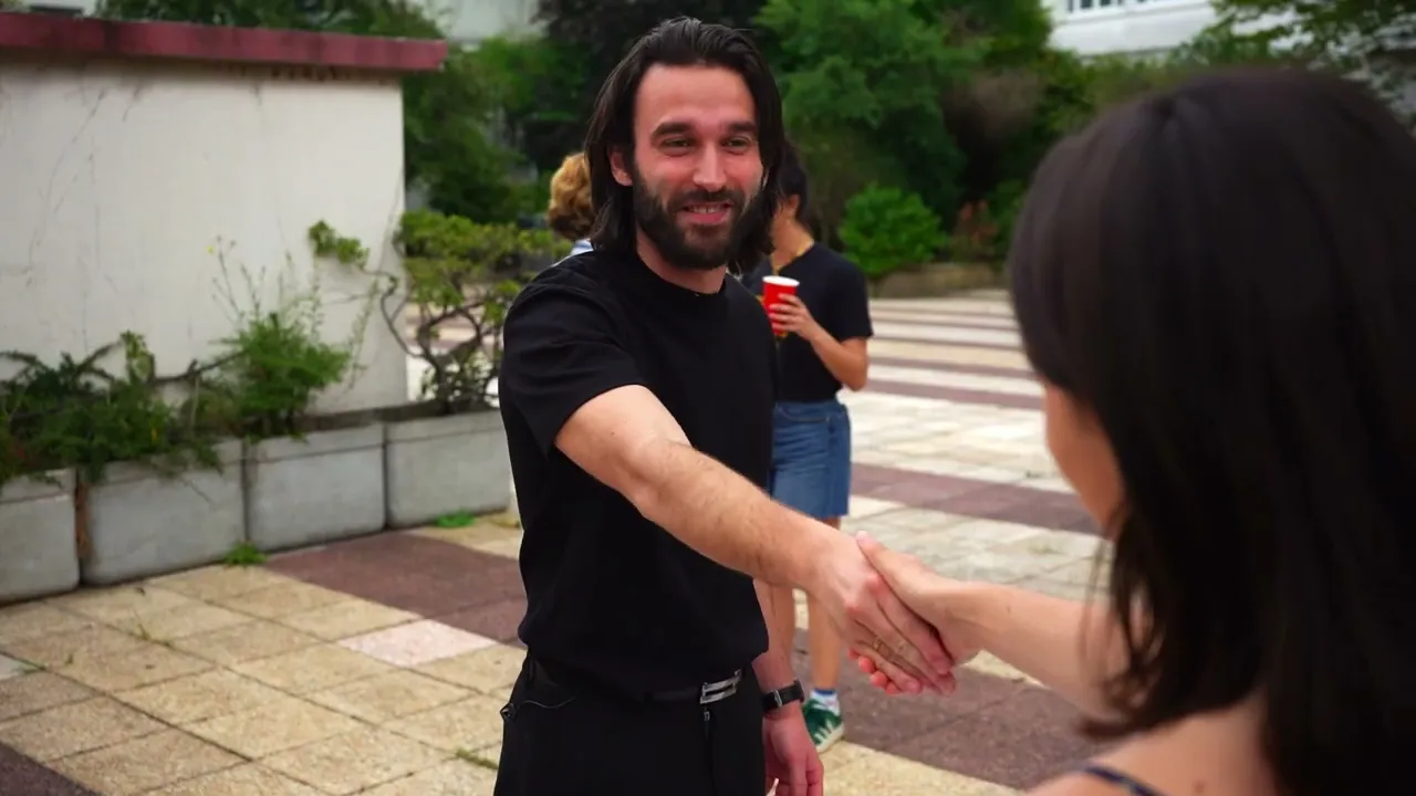 gallery-video-thumbnail