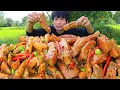 Download Lagu หมกหน่อไม้ใส่หมูสามชั้นแกล้มผักสดแซ่บคักอีหลีครับพี่น้องMUKBANG EATING SHOW#โก้อีสานพาแดก