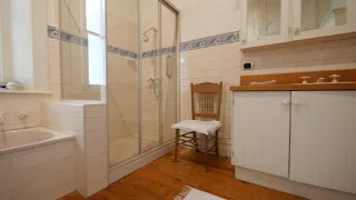 https://i.ytimg.com/vi_webp/g7uhUz4V2_E/mqdefault.webp