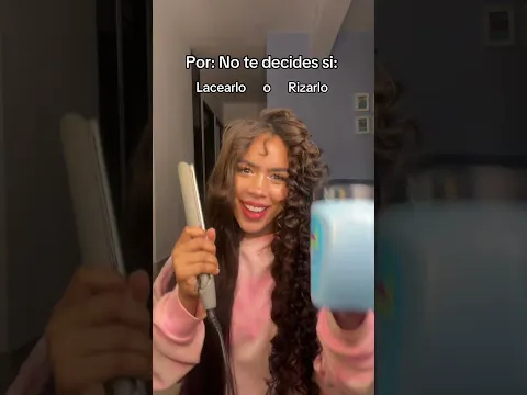 ¿Cuál me queda mejor Lacio o Rizo? 👀🤭 #dominicana #rizos #lacio #curlyhair #pelo