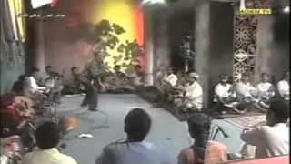 نكات وقفشات كوميدية مع وصلة غنائية   المونولوجست فؤاد الشريف دندنها