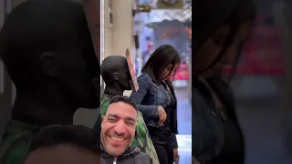 هى اللى نصبت عليك انا ماليش دعوه انا جاى اشترى دواء دندنها