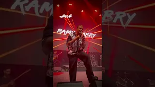 متفاعل مع الفرقة رامي صبري يبدع في أغنية سكتي ليه خلال حفله بدبي Trending اكسبلور 