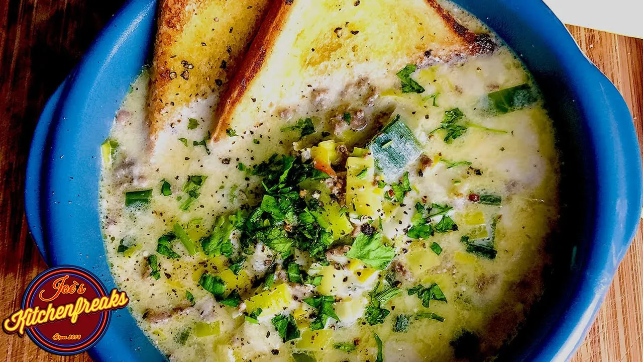 
          
          
          
            
            Käse-Lauch-Suppe mit Hackfleisch Rezept | Wie bei Mutti
          
        . 