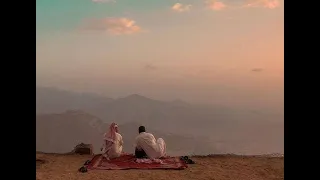 يا أ ي ه ا ال ذ ين آم ن وا اذ ك ر وا الله ذ ك ر ا ك ث ير ا 