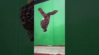 GIMS FAIT UN SALTO ET FAIT TOMBER SES LUNETTES NINAO PHONK REMIX 