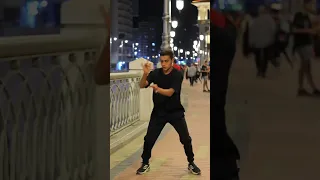 قلعت تشرتي علي ايدي لفيتو 