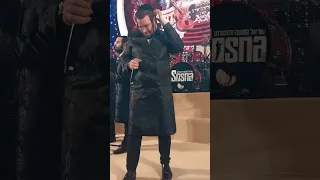 מטורף באמצע חתונה ששלוימי מאיר שר שר הרה ג הרב ראובן אלבז אומר לשלוימי לרדת מהבמה מה הוא אומר לו 