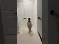 Download Lagu Dad catches daughter sleep walking in the middle of the night #shorts
