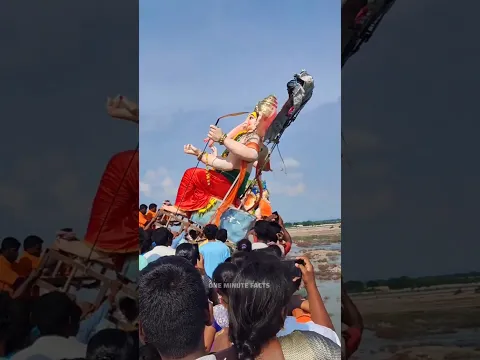 Please गणपति बप्पा की मूर्ति को ऐसे मत तोड़ो भाई😭 #shorts #shortsfeed #ganeshchaturthi