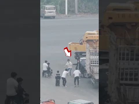 A Heroic Rescue! Strangers Unite to Save a Woman