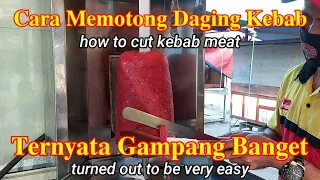 cara memotong daging kebab