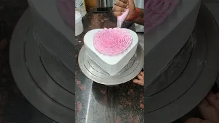 Aj Bnaye ge Cake Pe Flower O Bhi Cream Se Big Size Mai | Heart Shape Cake