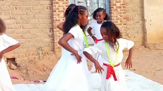 جميل الطلة   استعراض فرقة طفولة وابداع دندنها