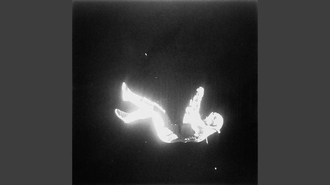 Echo Chamber of Time