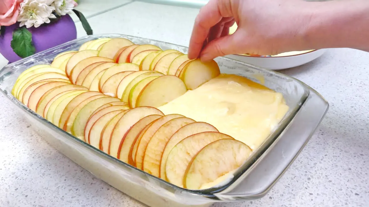 Fabelhaftes Dessert in 5 Minuten Einfacher und leckerer Apfelkuchen. 