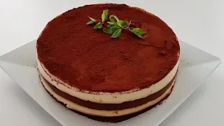 Kendini tiramisu sanan tatlı Muhallebisi için 1 lt süt 1 adet yumurta sarısı 2,5 yemek kaşığı nişast. 