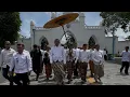 Download Lagu Gagahnya, Raja PB XIV Hangabehi Berbeskap \u0026 Dipayungi Jalan Kaki ke Masjid Agung untuk Salat Jumat MP3