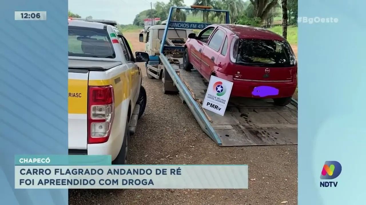 Carro flagrado andando de ré foi apreendido com droga