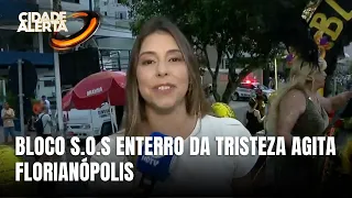 Bloco S.O.S Enterro da Tristeza anima as ruas de Florianópolis