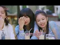 Jenlisa being a couple for *7 minutes straight *