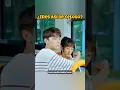 Download Lagu ¿Eres así de celoso? Novio siente celos y corre a sentarse con la chica