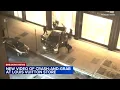 Download Lagu Video shows burglars smash into Chicago Louis Vuitton store