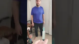 دينيز وبابا هربو من الإبرة لحقتون بكل مكان 