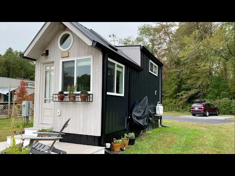 Download MP3 ♡The Nicest Tiny House I Have Ever Seen THOW has EVERYTHING!