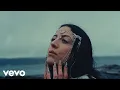 Download Lagu Madalen Duke - RACEHORSE (Official Music Video)