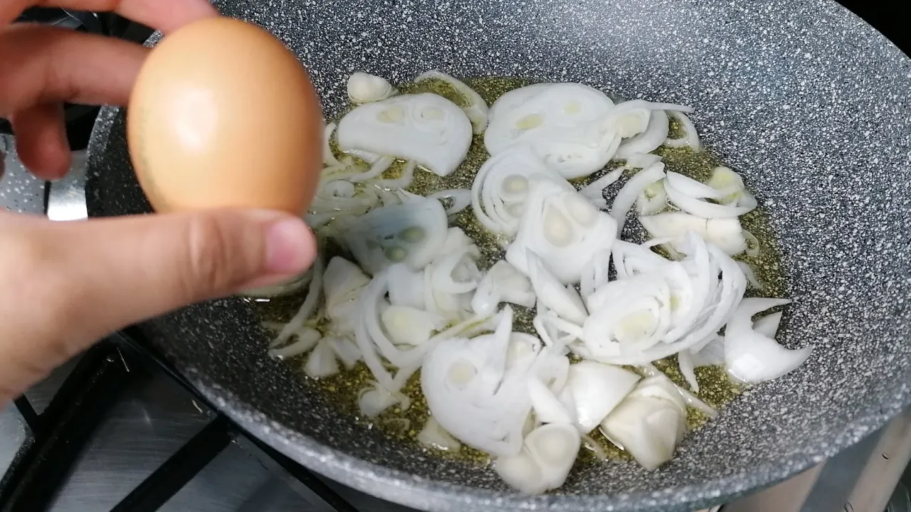 Bratwurst Zwiebel Pfanne - Das wird euch gefallen. 