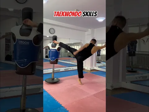 Taekwondo skills 🥋💀 #taekwondo #muaythai #kickboxing #mma #karate