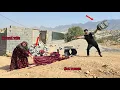 Download Lagu عشق:The man returns in time and saves the first consort from the second consort.