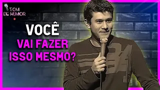 COMEDIANTE É HUMILHADO POR HOMEM CHATO NA PLATÉIA DO STAND UP ( Rominho Braga, Fernando Strombeck )