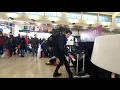 Download Lagu Mr. Pianoman plays Ma Chérie at the Piano in Paris, Gare de l'Est