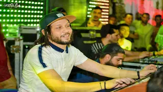 جديد      محمد عبد السلام يتألق بعزف أغنية  بتلوموني ليه لعبد الحليم حافظ  للسميعة      دندنها