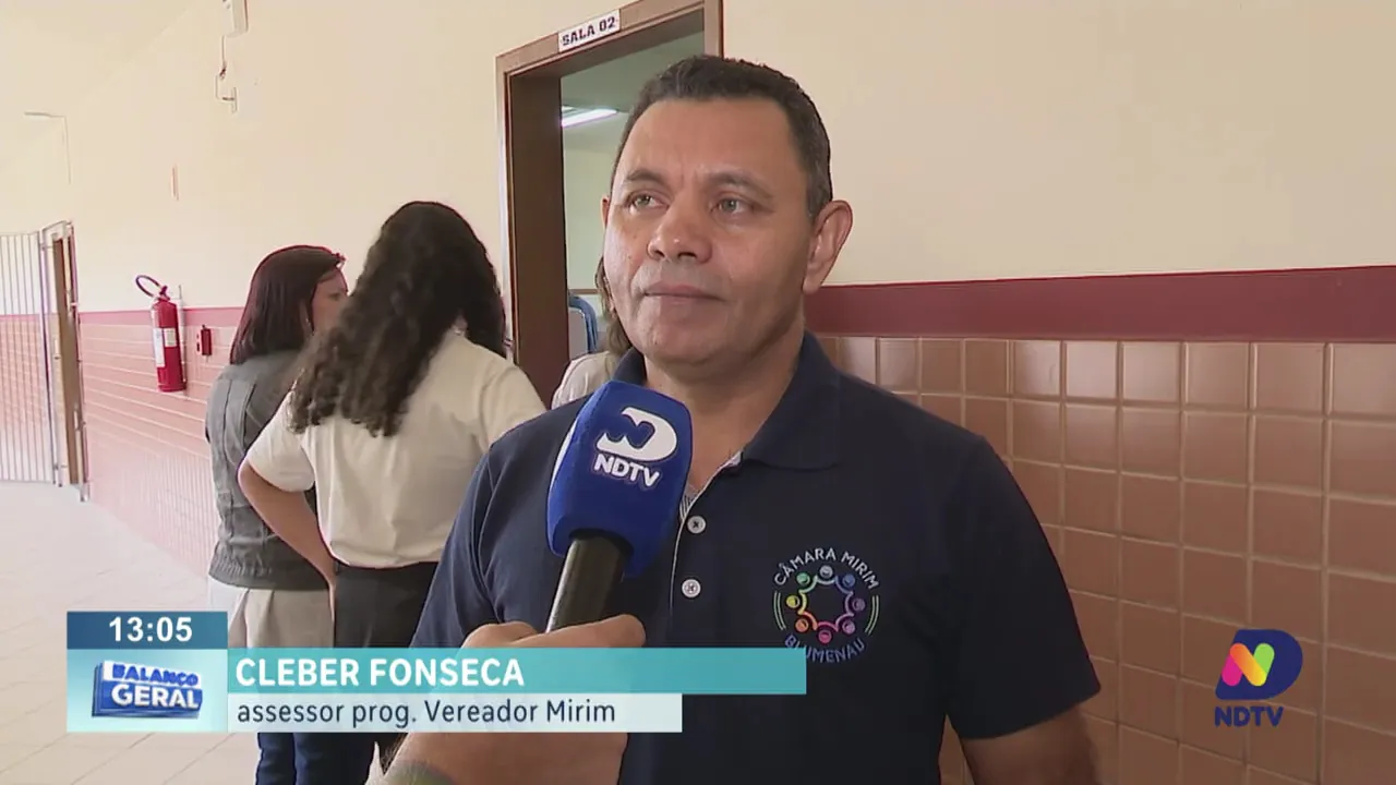 Alunos de 15 escolas de Blumenau votam nos vereadores mirins para a legislatura 2025