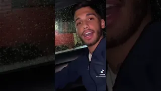 يلي فاكر أن الشهامة فيك 