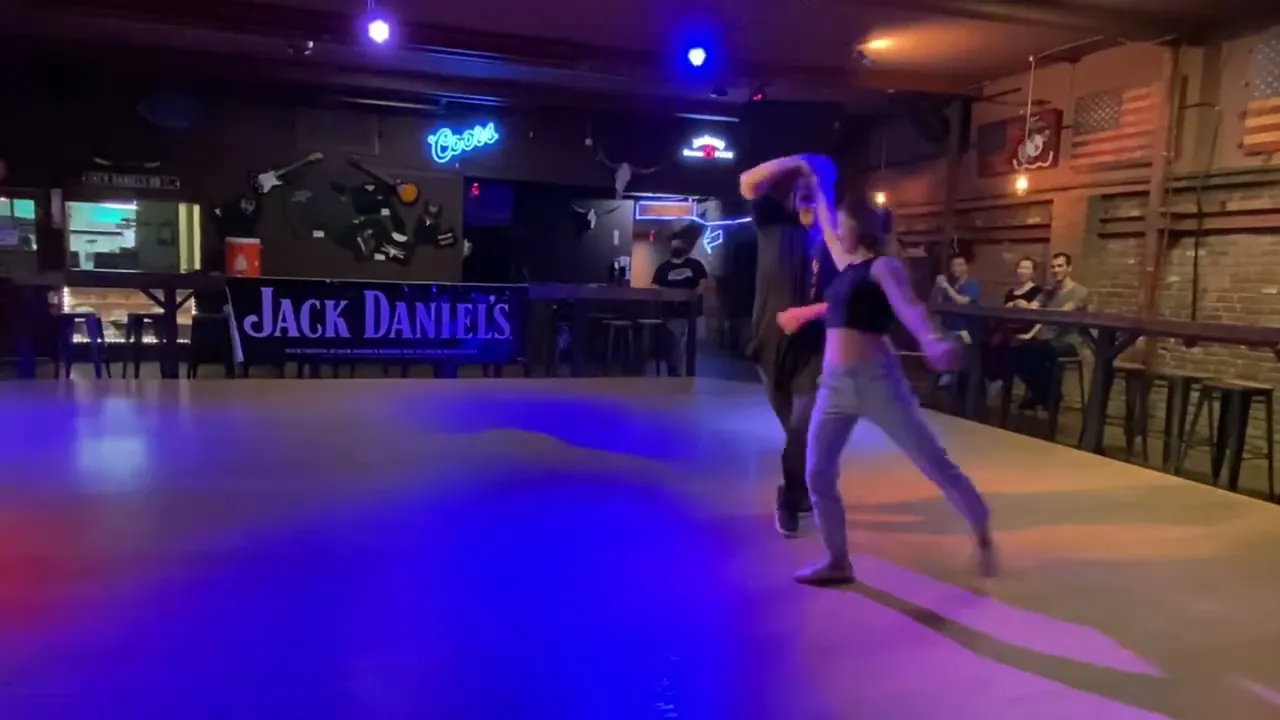 Kono & Julia Lambert @ 916 Swing (6/2022)