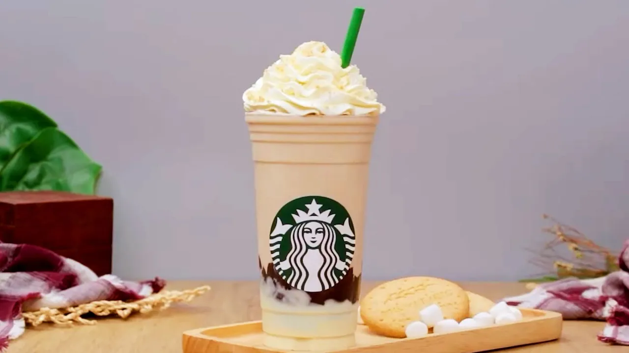 Is it CAKE or FAKE?  Starbucks Coffee Cup Realistic Cake Decoration