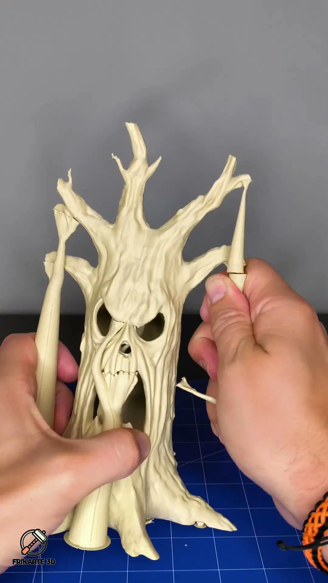 Haunted Tree Trunk – 3D Printable Halloween Decoration